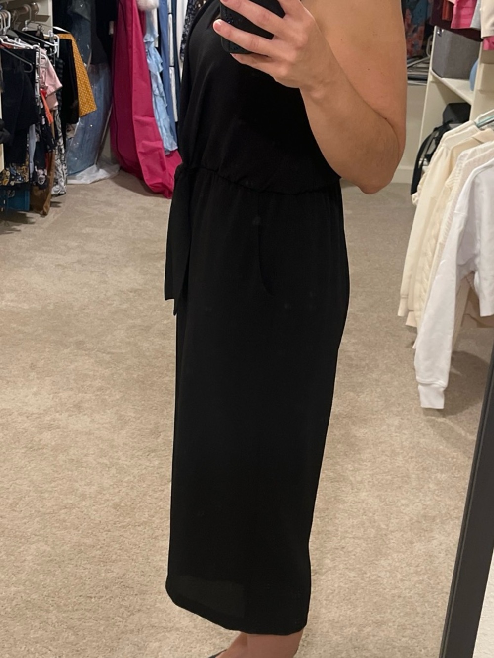 Elegant Black Sleeveless V-Neck Tie-Waist Dress - Picture 6 of 6